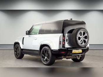 Used Land Rover Defender 2023 for sale - 78620293: Photo