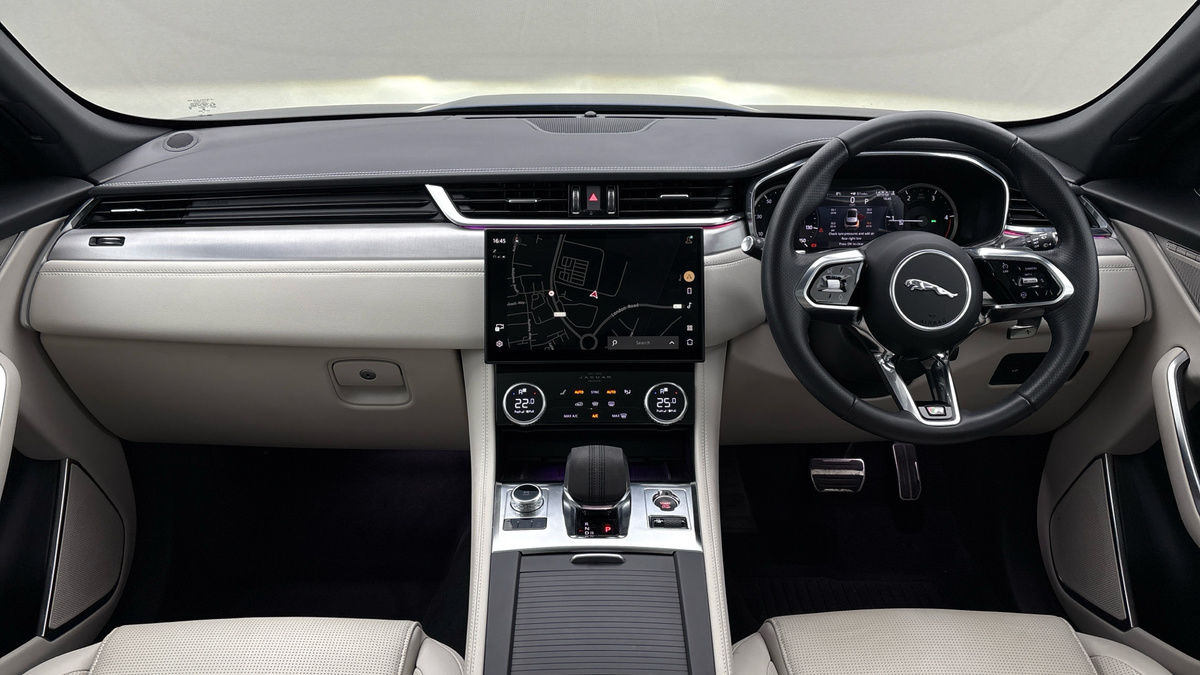 Used Jaguar F-Pace 2023 for sale - 77395062: Photo 12