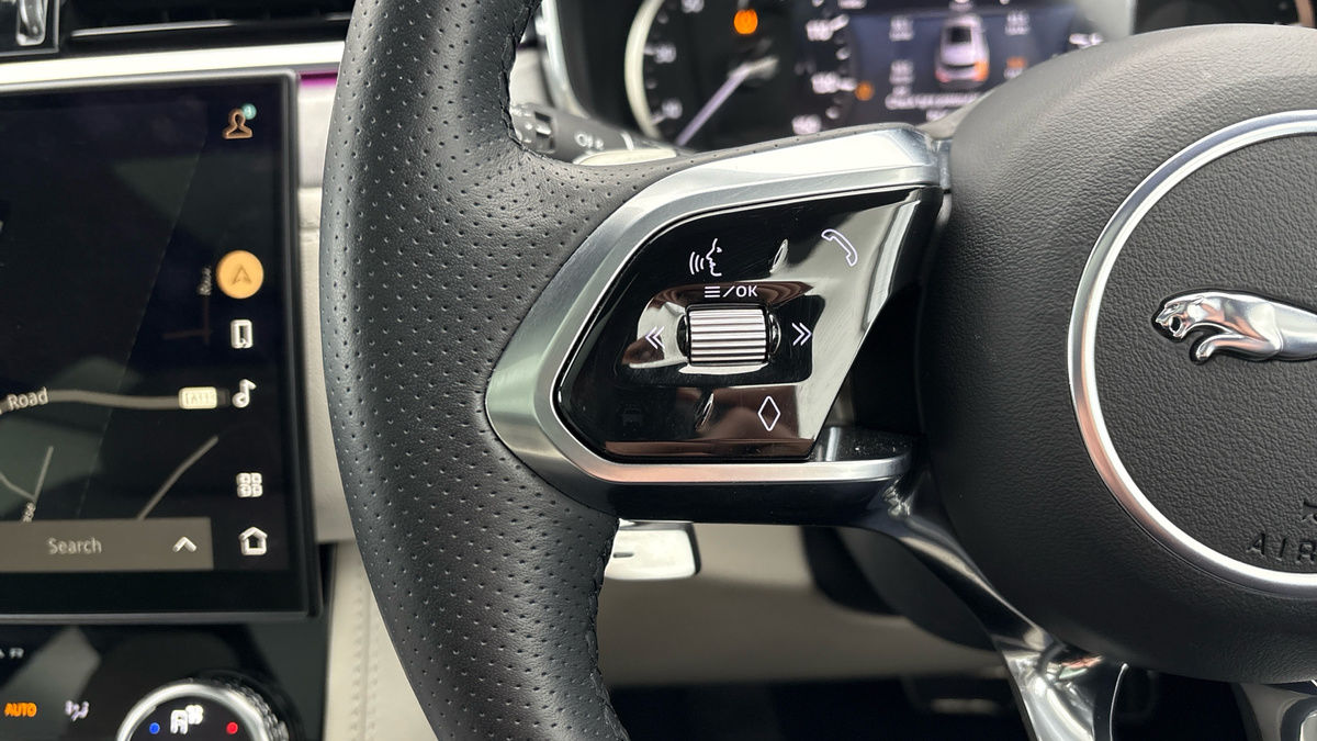 Used Jaguar F-Pace 2023 for sale - 77395062: Photo 13