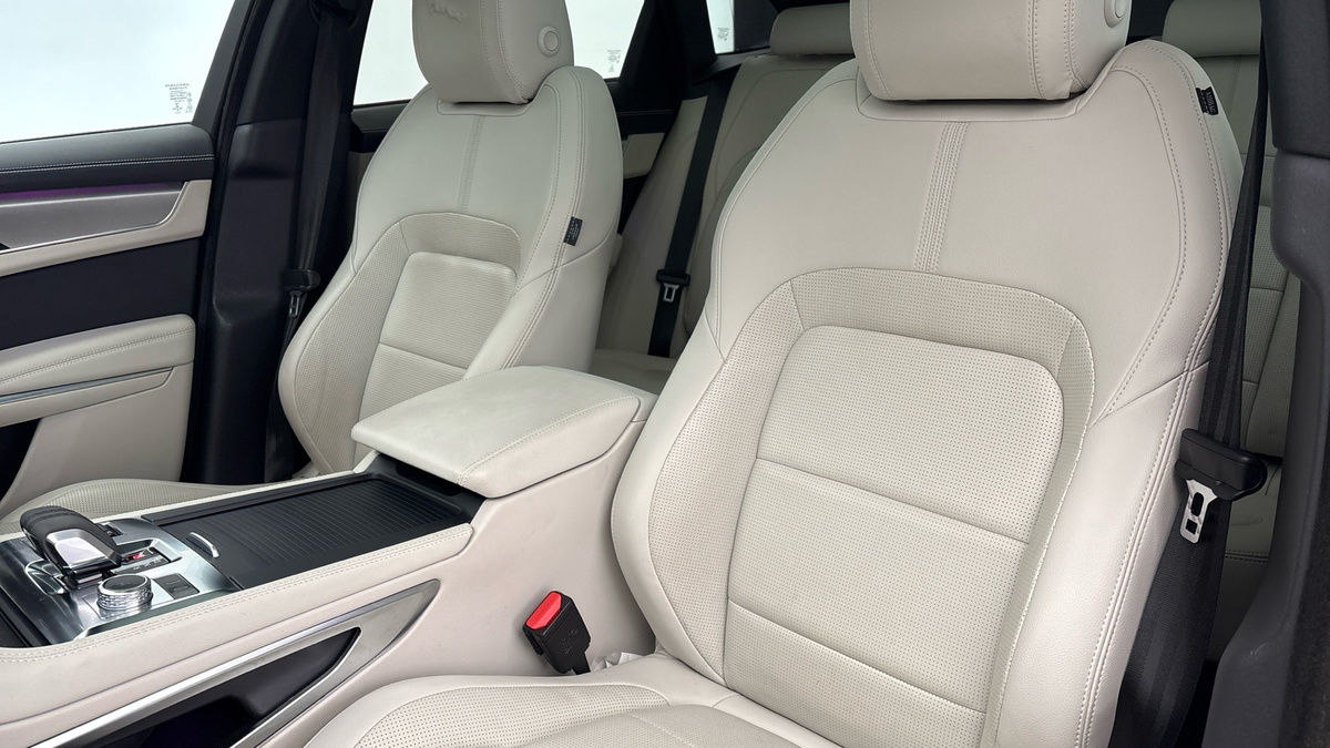 Used Jaguar F-Pace 2023 for sale - 77395062: Photo 7