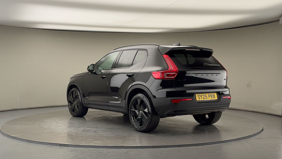 Used Volvo XC40 2025 for sale - 77154153: Photo 2