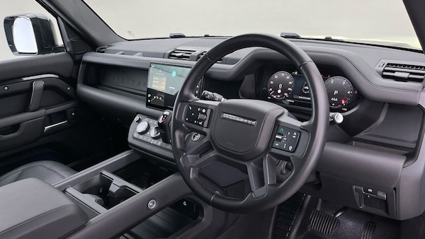 Used Land Rover Defender 90 2024 for sale - 76323903: Photo 13