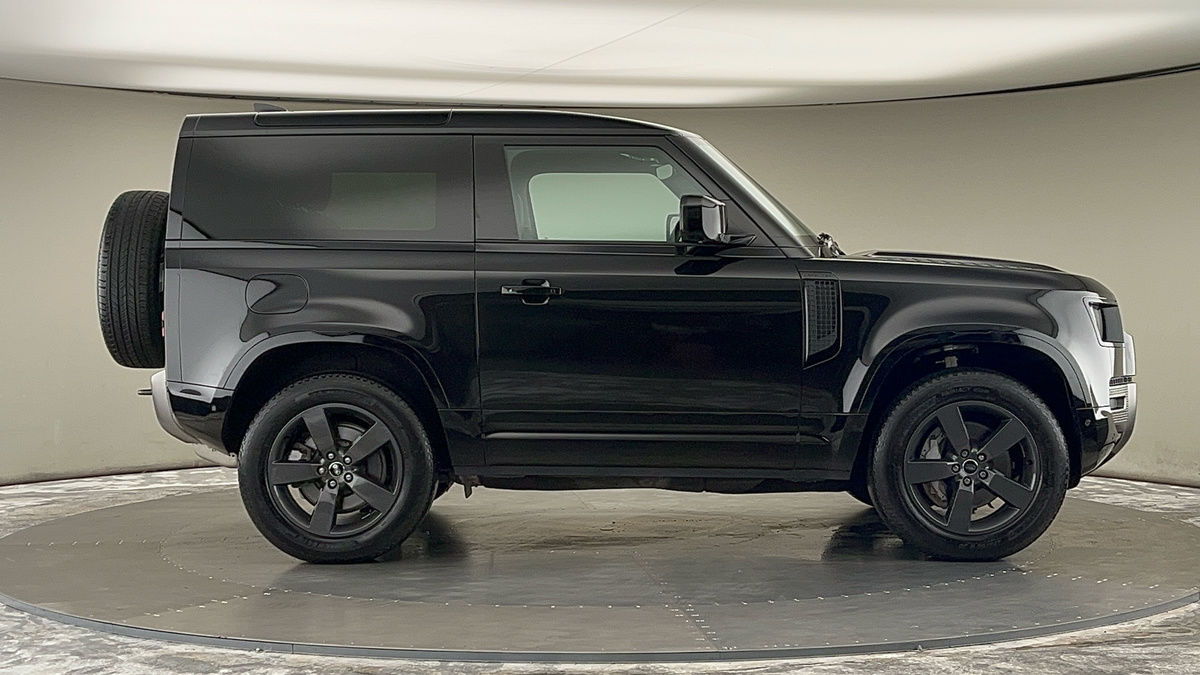 Used Land Rover Defender 90 2024 for sale - 76323903: Photo 37