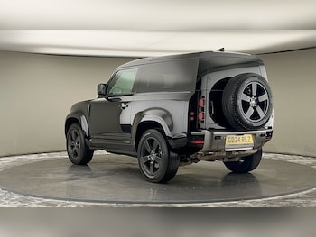 Used Land Rover Defender 90 2024 for sale - 76323903: Photo