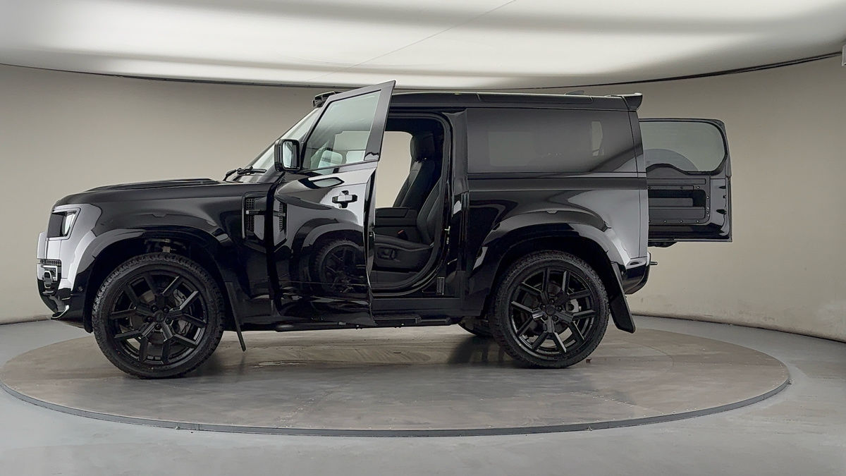 Used Land Rover Defender 90 2024 for sale - 76323903: Photo 53