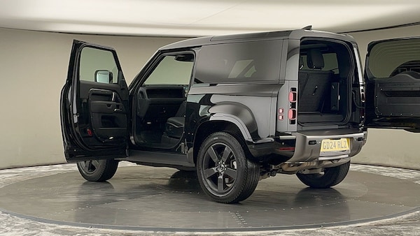Used Land Rover Defender 90 2024 for sale - 76323903: Photo 91