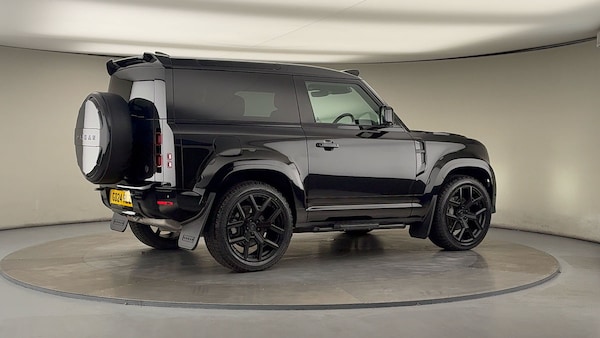 Used Land Rover Defender 90 2024 for sale - 76323903: Photo 93