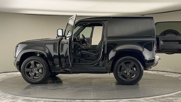 Used Land Rover Defender 90 2024 for sale - 76323903: Photo 96