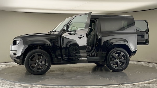 Used Land Rover Defender 90 2024 for sale - 76323903: Photo 98