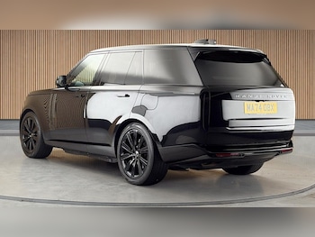 Used Land Rover Range Rover 2024 for sale - 78840407: Photo