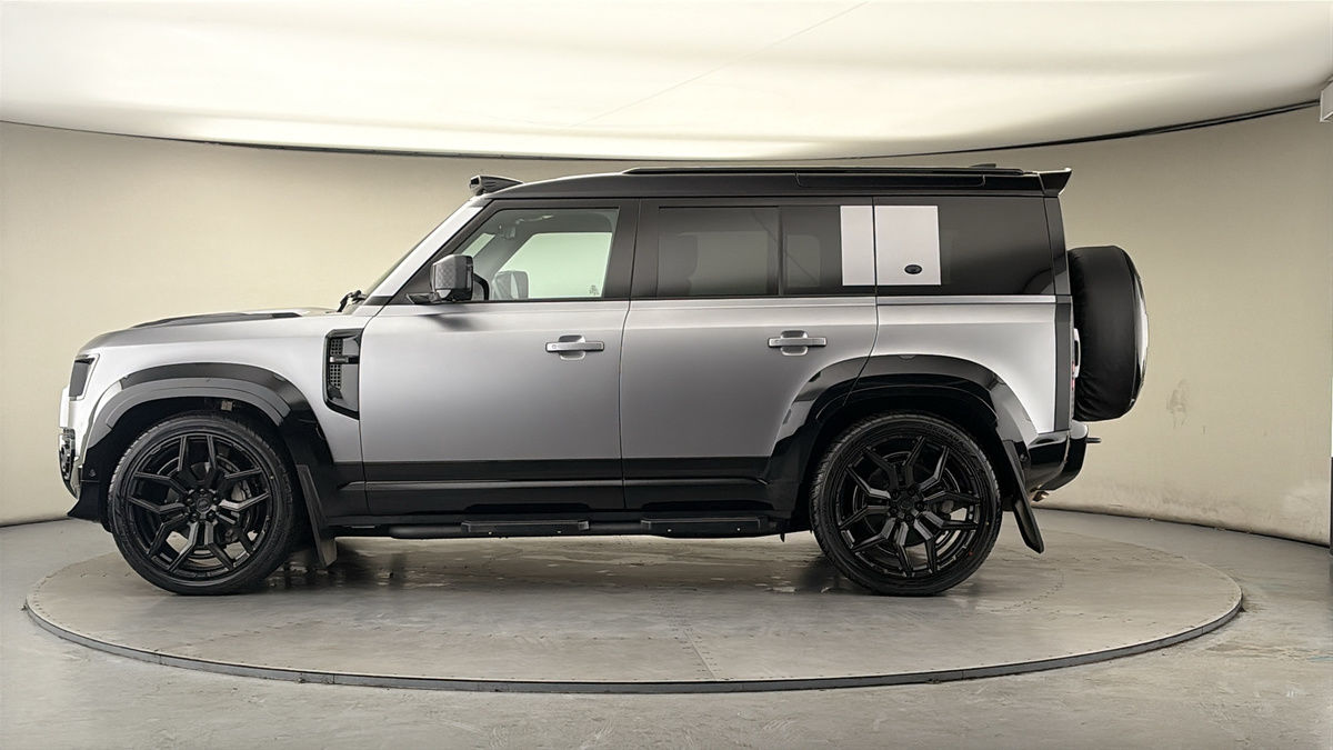 Used Land Rover Defender 2024 for sale - 77953689: Photo 15