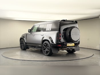 Used Land Rover Defender 2024 for sale - 77953689: Photo