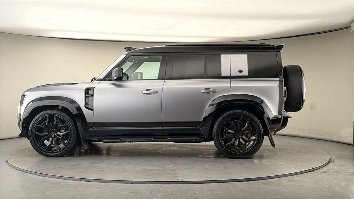 Used Land Rover Defender 2024 for sale - 77953689: Photo 34