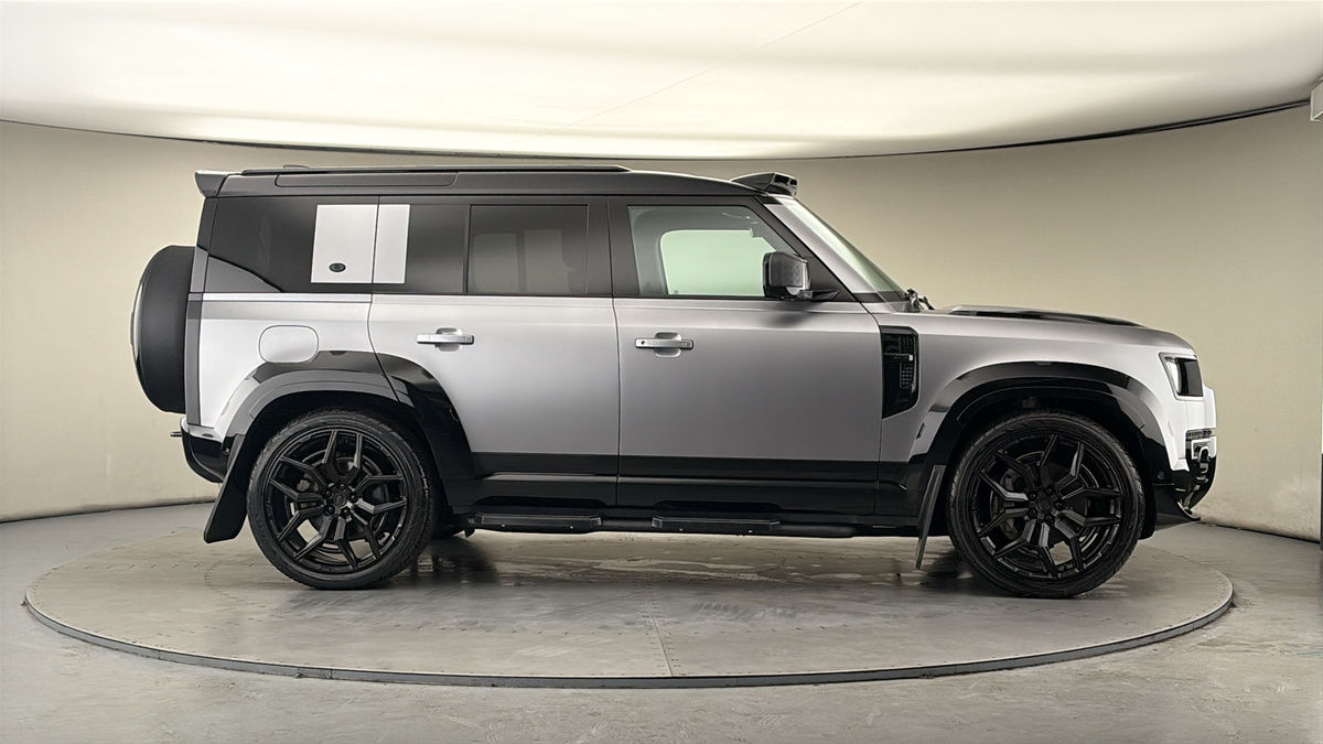 Used Land Rover Defender 2024 for sale - 77953689: Photo 43