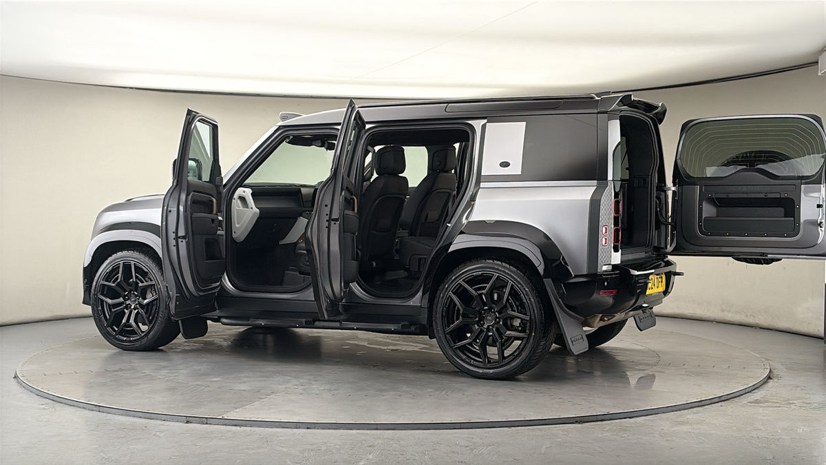 Used Land Rover Defender 2024 for sale - 77953689: Photo 52