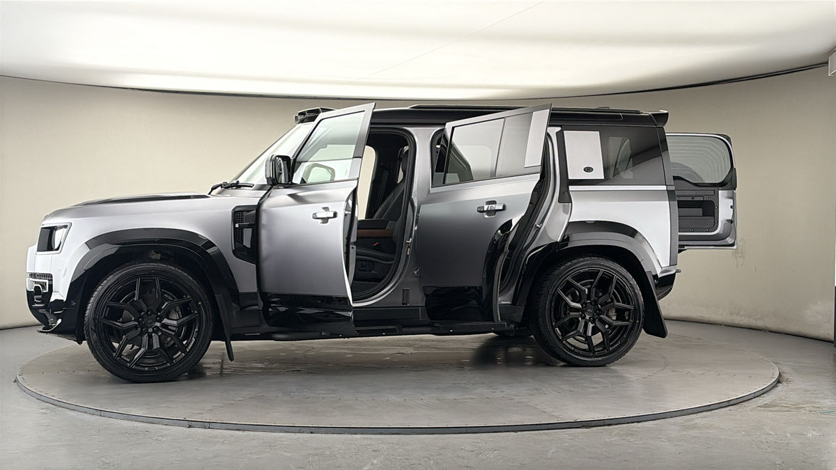 Used Land Rover Defender 2024 for sale - 77953689: Photo 54