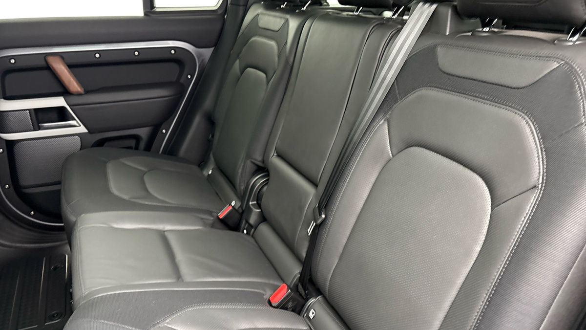 Used Land Rover Defender 2024 for sale - 77953689: Photo 8