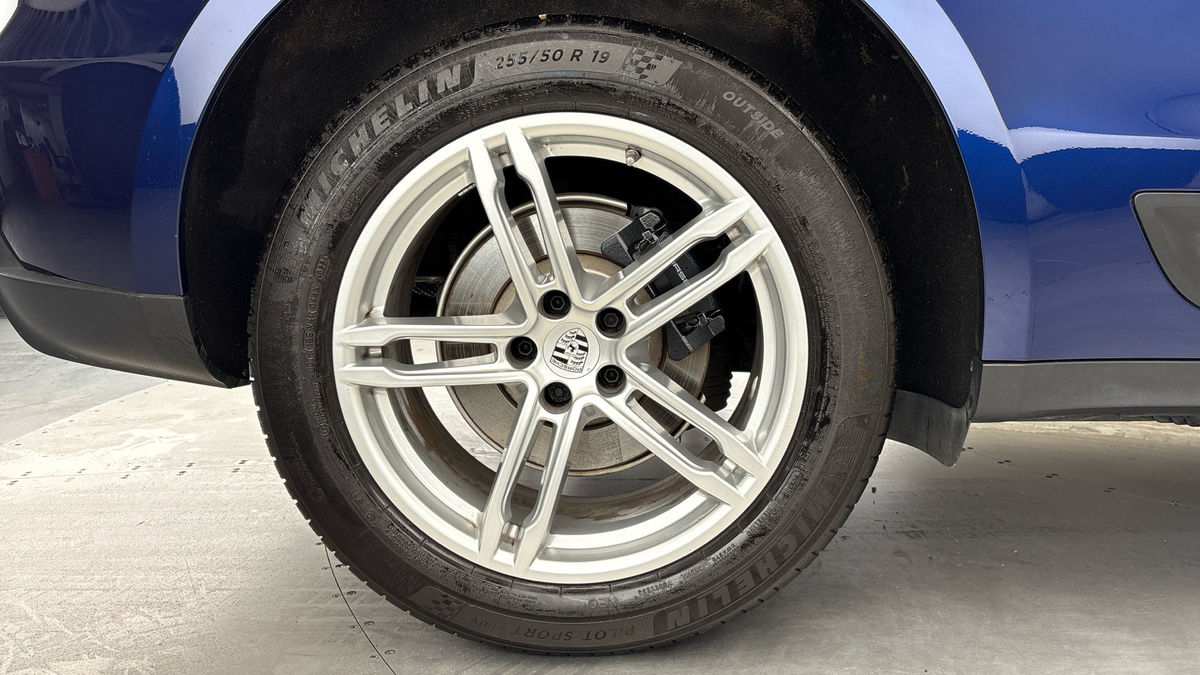 Used Porsche Macan 2024 for sale - 76655651: Photo 10