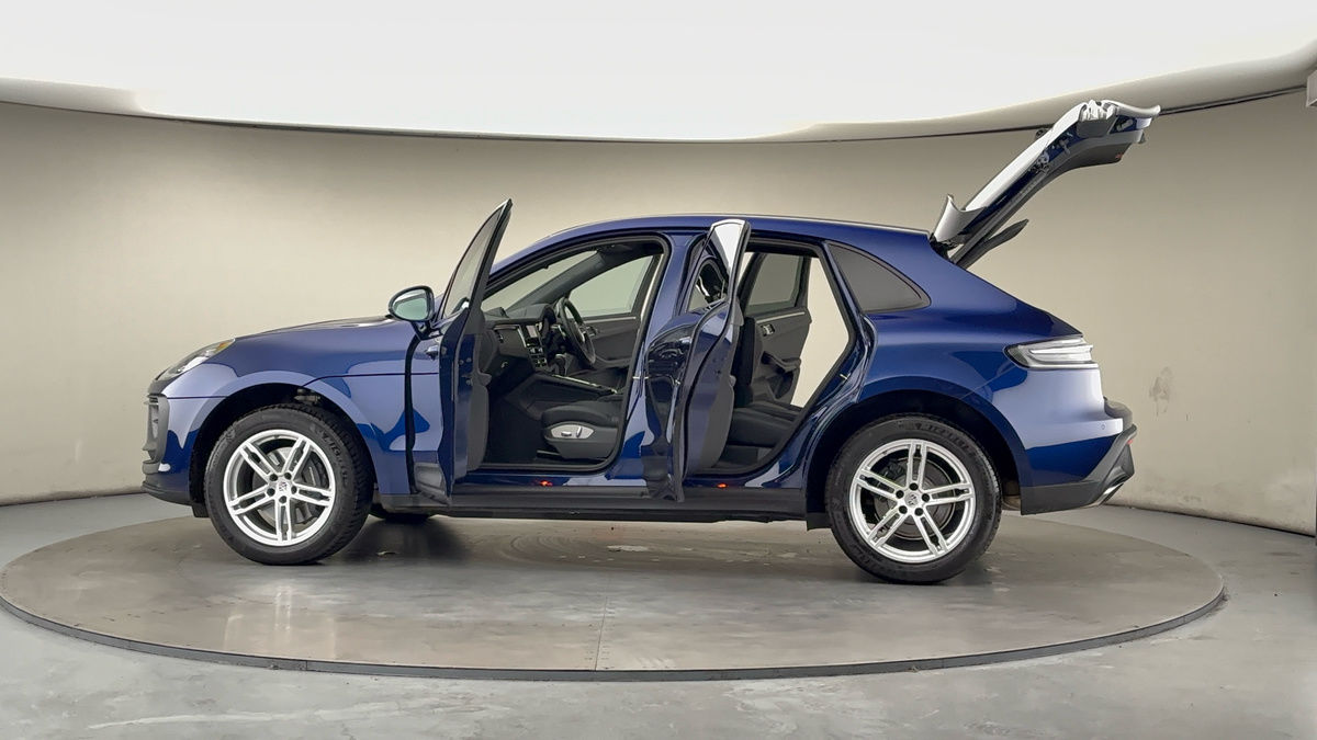 Used Porsche Macan 2024 for sale - 76655651: Photo 47