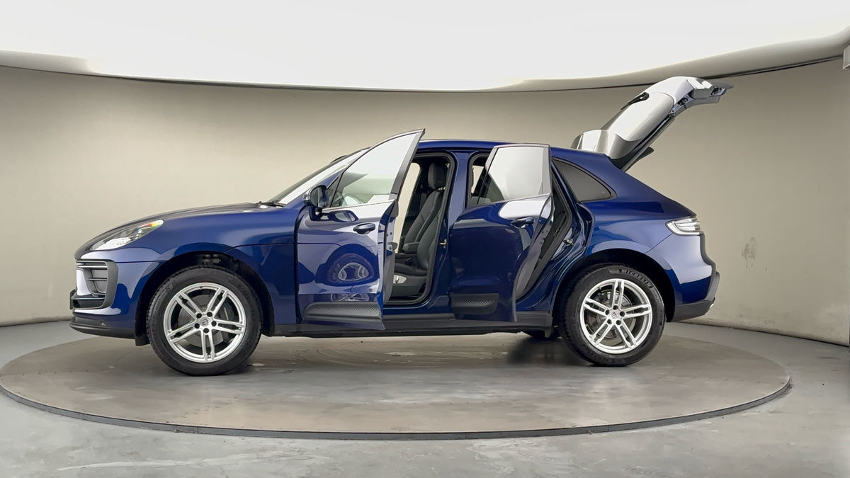 Used Porsche Macan 2024 for sale - 76655651: Photo 48