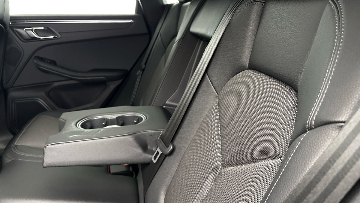Used Porsche Macan 2024 for sale - 76655651: Photo 9