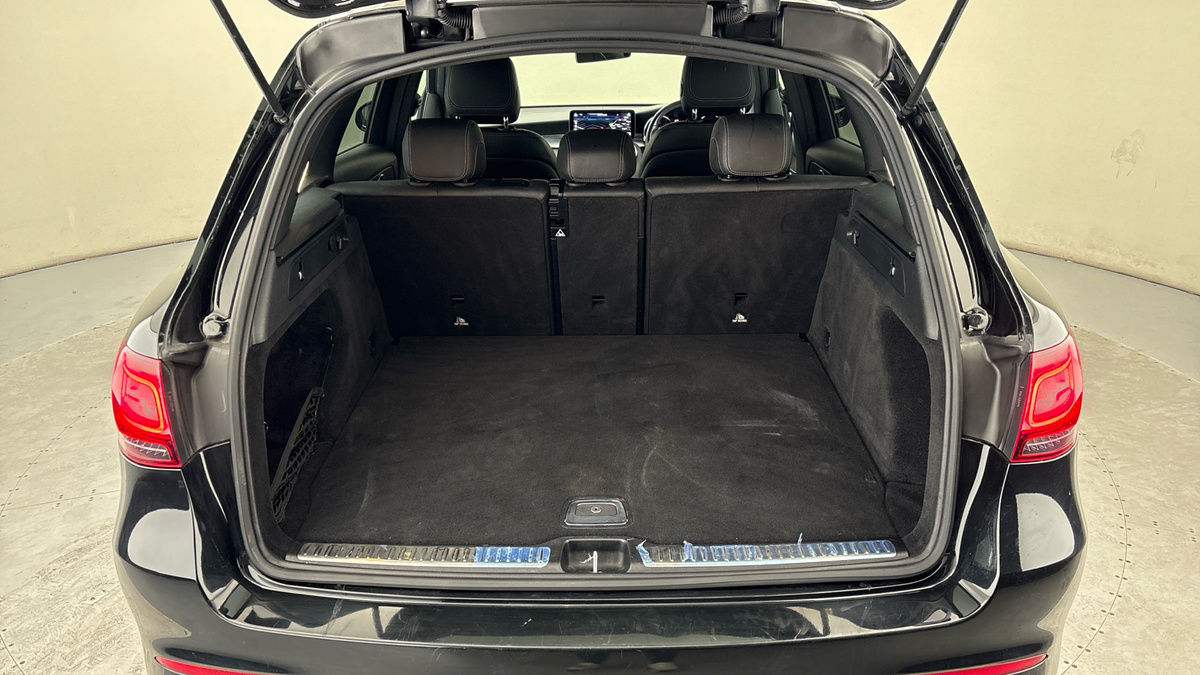 Used Mercedes-Benz GLC 2019 for sale - 78168182: Photo 11