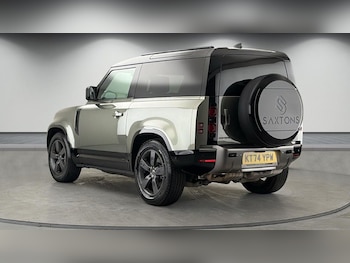 Used Land Rover Defender 90 2024 for sale - 78488582: Photo