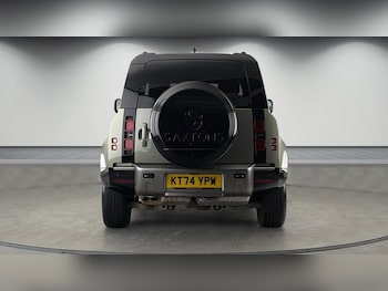 Used Land Rover Defender 90 2024 for sale - 78488582: Photo