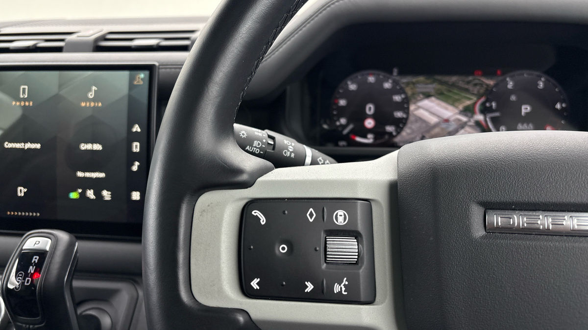 Used Land Rover Defender 90 2024 for sale - 77189036: Photo 13