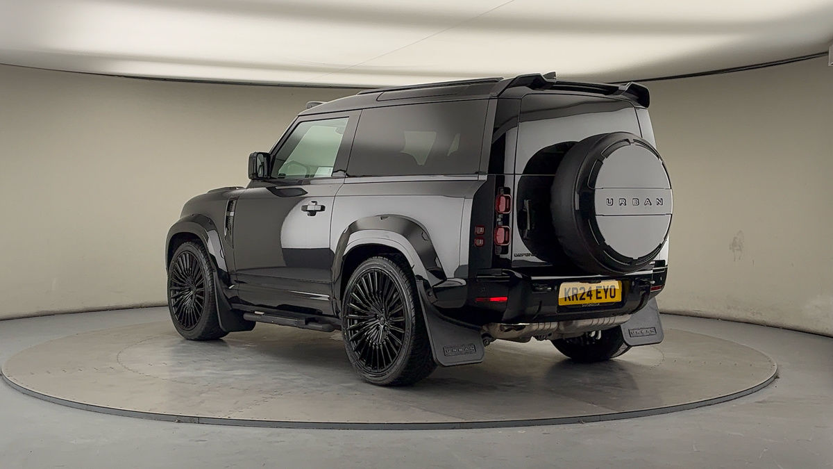 Used Land Rover Defender 90 2024 for sale - 77189036: Photo 2