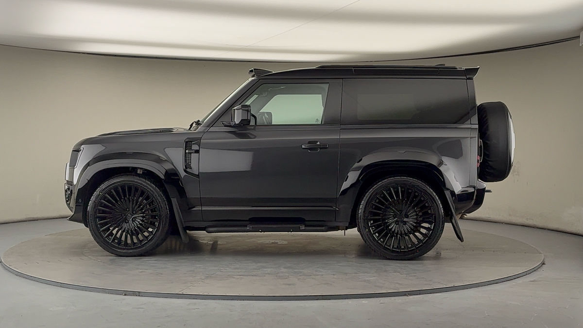 Used Land Rover Defender 90 2024 for sale - 77189036: Photo 31