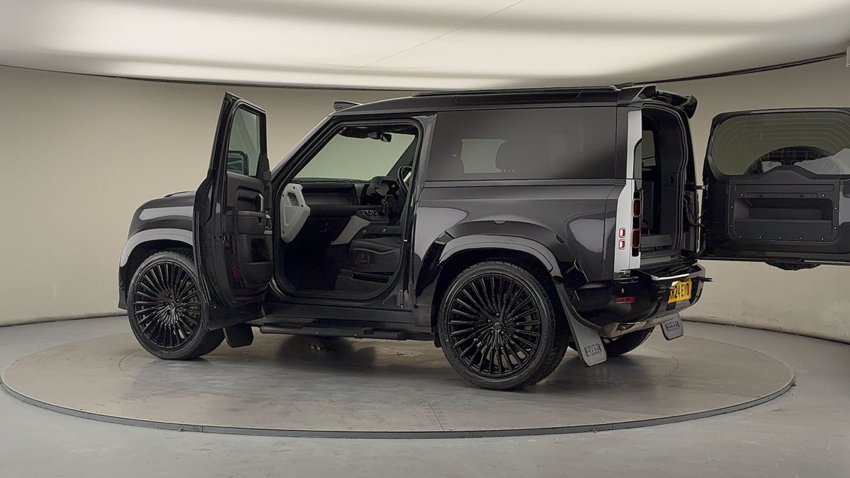 Used Land Rover Defender 90 2024 for sale - 77189036: Photo 49