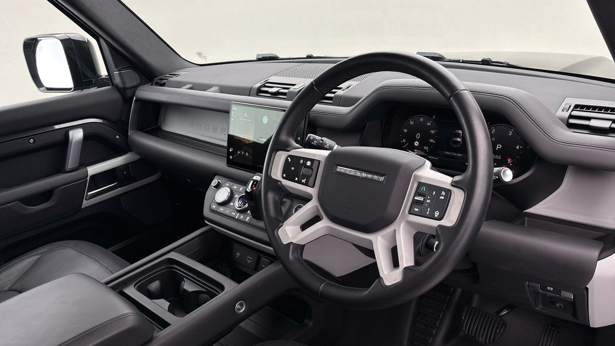 Used Land Rover Defender 90 2024 for sale - 77189036: Photo 5