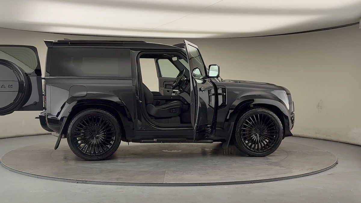 Used Land Rover Defender 90 2024 for sale - 77189036: Photo 60