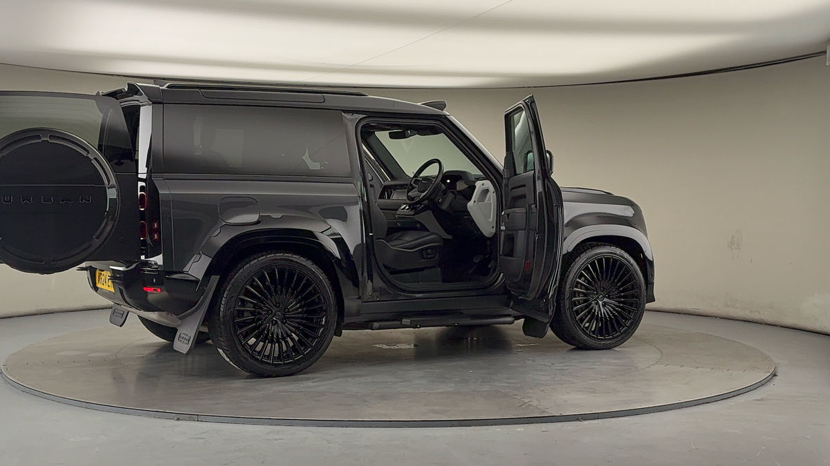 Used Land Rover Defender 90 2024 for sale - 77189036: Photo 61