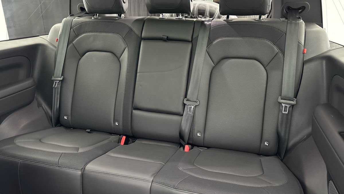 Used Land Rover Defender 90 2024 for sale - 77189036: Photo 8