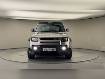 Used Land Rover Defender 110 2024 for sale - 78331565: Photo