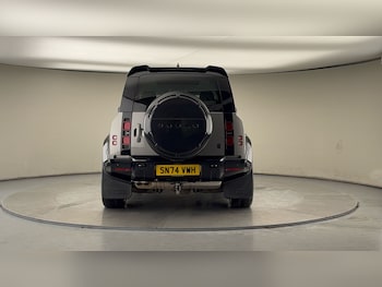 Used Land Rover Defender 110 2024 for sale - 78331565: Photo