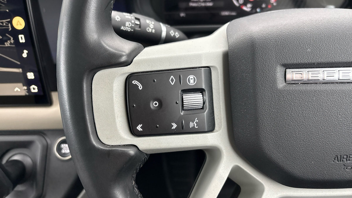 Used Land Rover Defender 90 2024 for sale - 77342431: Photo 13
