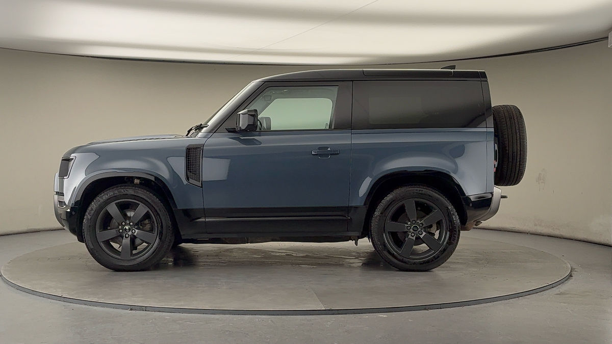 Used Land Rover Defender 90 2024 for sale - 77342431: Photo 15