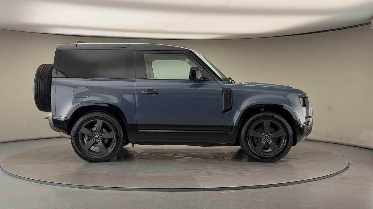 Used Land Rover Defender 90 2024 for sale - 77342431: Photo 16