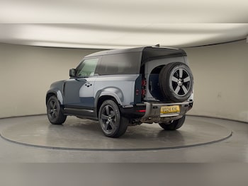 Used Land Rover Defender 90 2023 for sale - 77342431: Photo