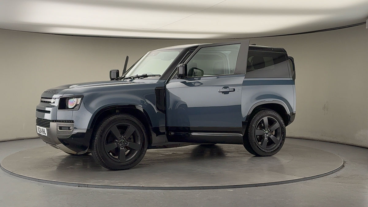 Used Land Rover Defender 90 2024 for sale - 77342431: Photo 48