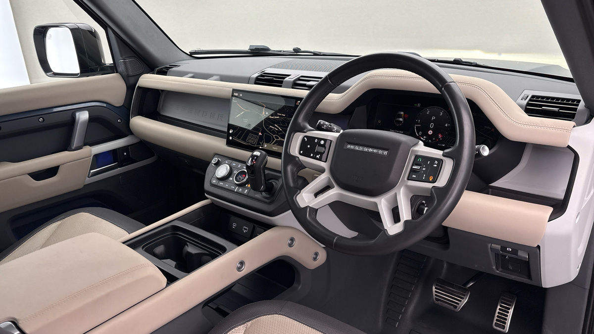 Used Land Rover Defender 90 2024 for sale - 77342431: Photo 5