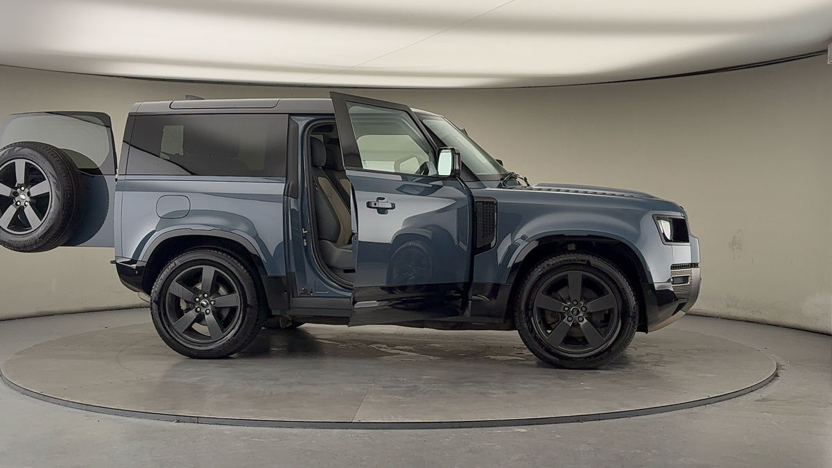 Used Land Rover Defender 90 2024 for sale - 77342431: Photo 55