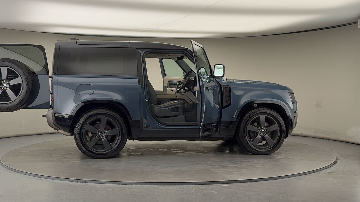 Used Land Rover Defender 90 2024 for sale - 77342431: Photo 56