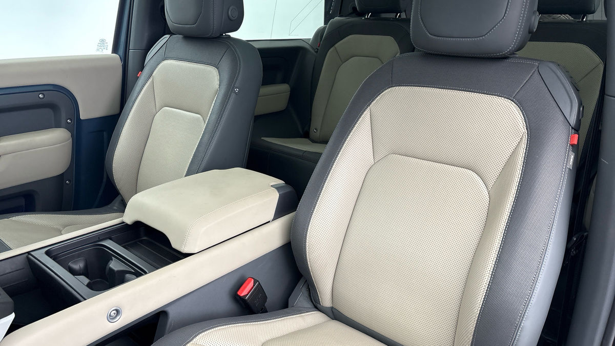 Used Land Rover Defender 90 2024 for sale - 77342431: Photo 7