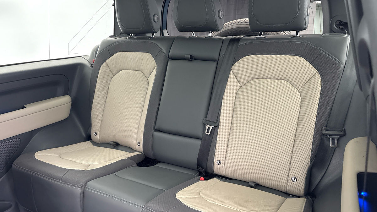 Used Land Rover Defender 90 2024 for sale - 77342431: Photo 8