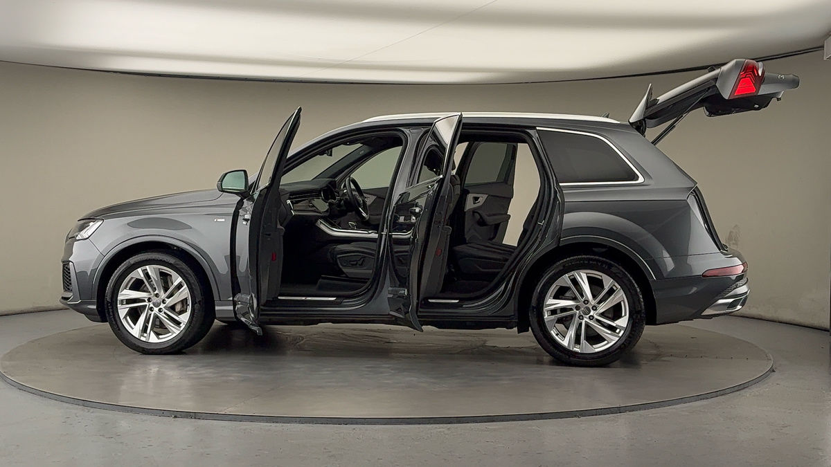 Used Audi Q7 2020 for sale - 75833410: Photo 47