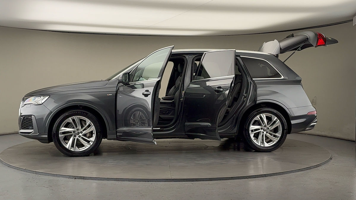 Used Audi Q7 2020 for sale - 75833410: Photo 48